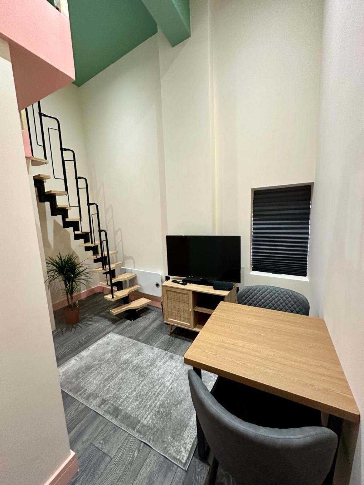 Cozy En-Suite Loft In Trendy Local Londýn Exteriér fotografie